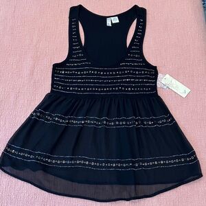 NWT Bella D. Med wm’s Black Sleeveless Blouse